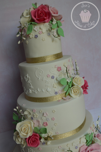 Pretty Sugar Flower Wedding Cake