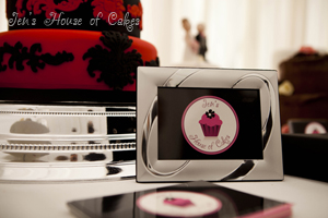 Jen's House of Cakes Logo