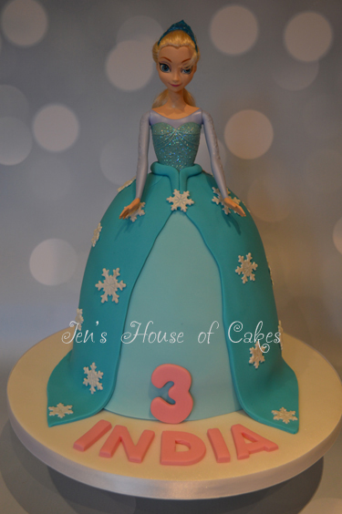 3D Elsa Frozen Cake