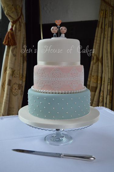 Elegant Coloured 3 Tier with Peg People
